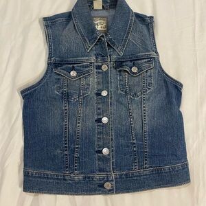 Levi’s women  denim coastal cowgirl  western tracker vest size S